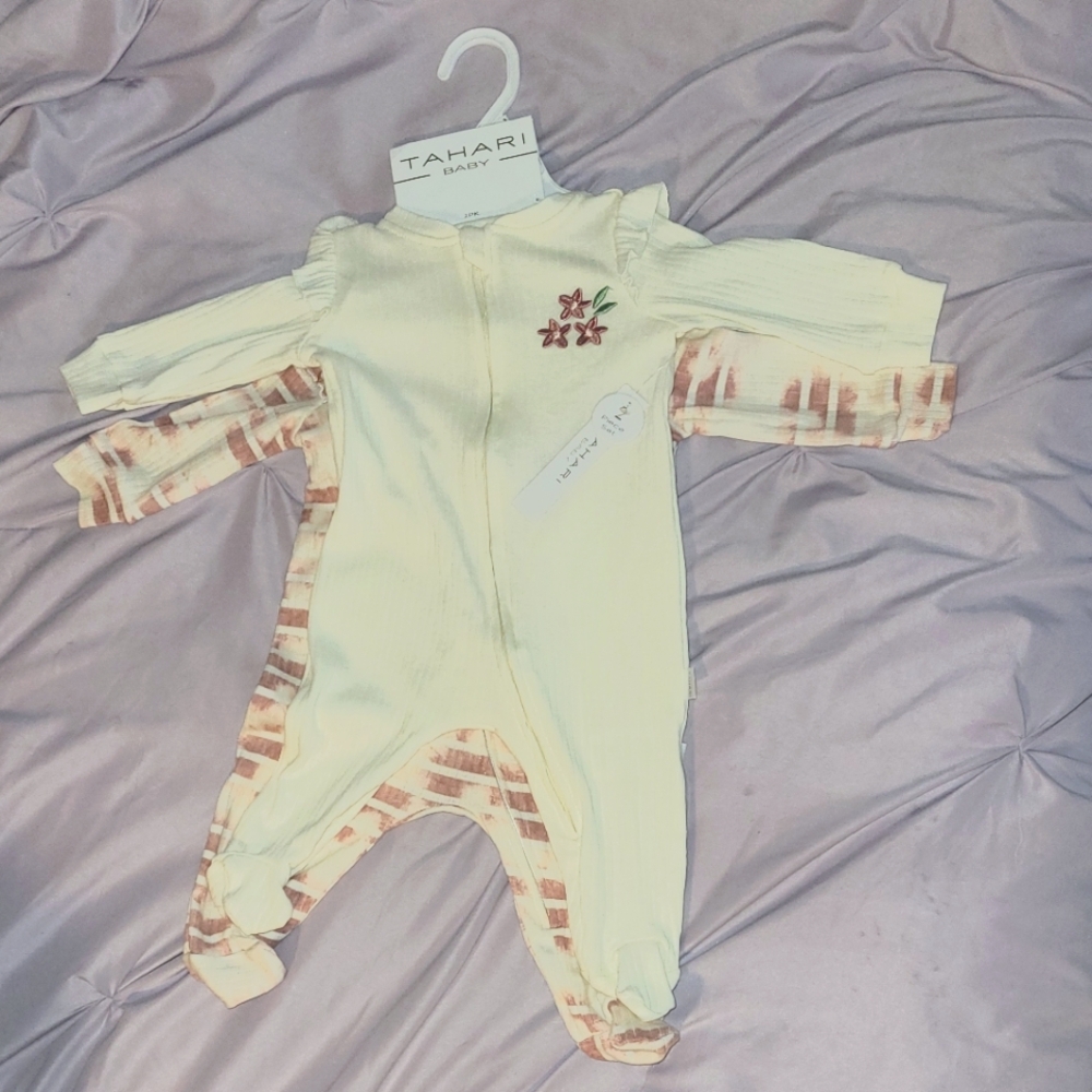 Tahari Baby- Baby onsies 2 pack, 3/6 months